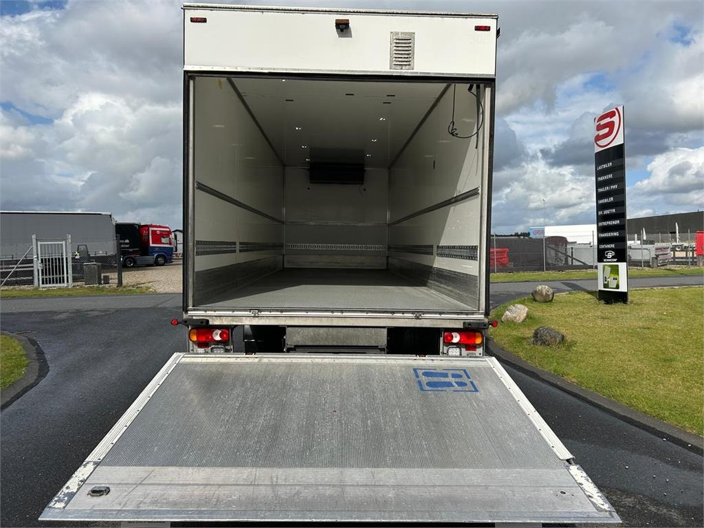 Volvo FL 250 16 ton - Koelwagen vrachtwagen: afbeelding 4 Volvo FL 250 16 ton - Koelwagen vrachtwagen: afbeelding 4