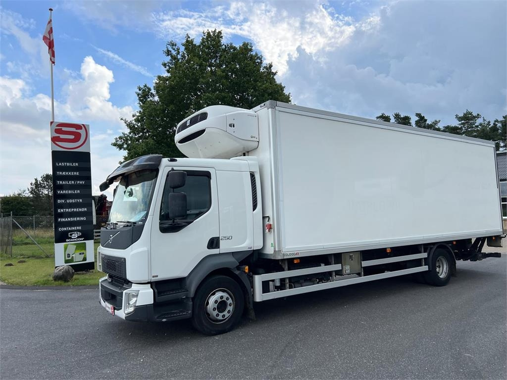 Volvo FL 250 16 ton - Koelwagen vrachtwagen: afbeelding 1 Volvo FL 250 16 ton - Koelwagen vrachtwagen: afbeelding 1