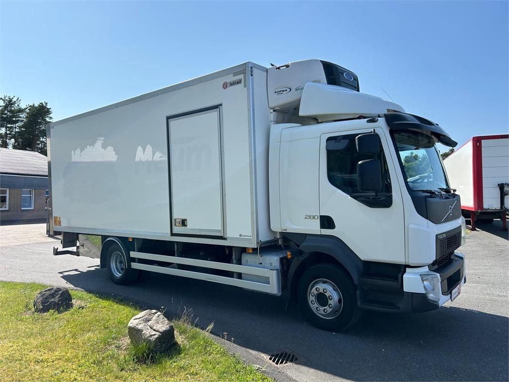 Volvo FL 280 (12 ton) Dobbelt compartment - Koelwagen vrachtwagen: afbeelding 5 Volvo FL 280 (12 ton) Dobbelt compartment - Koelwagen vrachtwagen: afbeelding 5