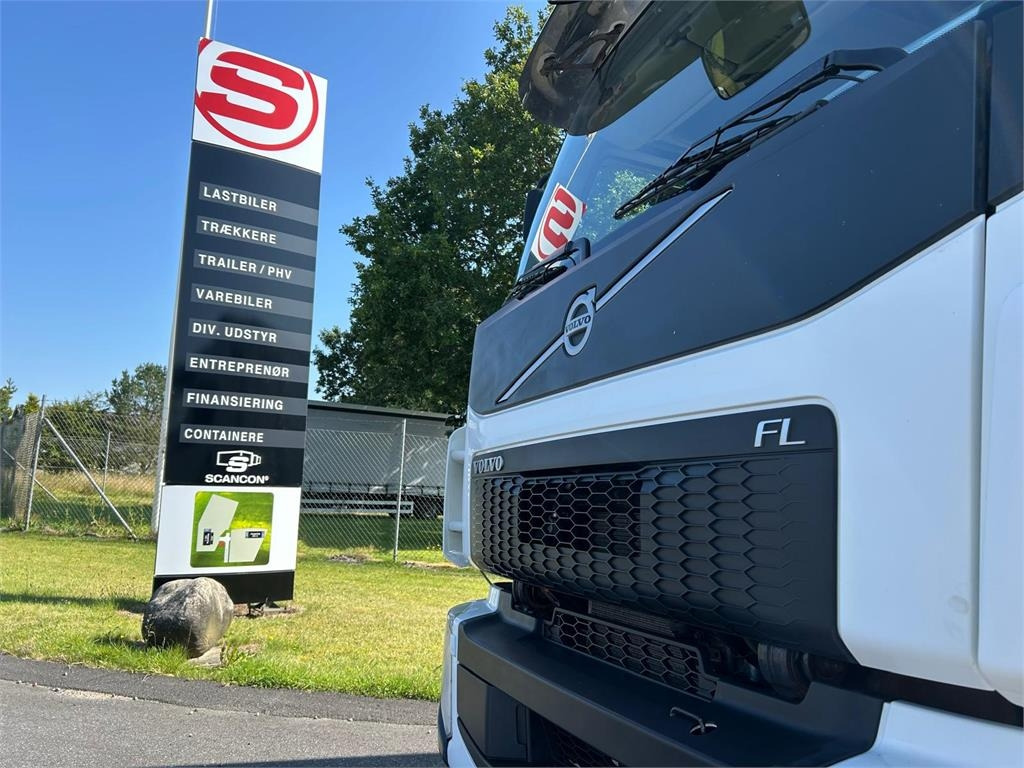 Koelwagen vrachtwagen Volvo FL 280 (12 ton) Dobbelt compartment: afbeelding 13