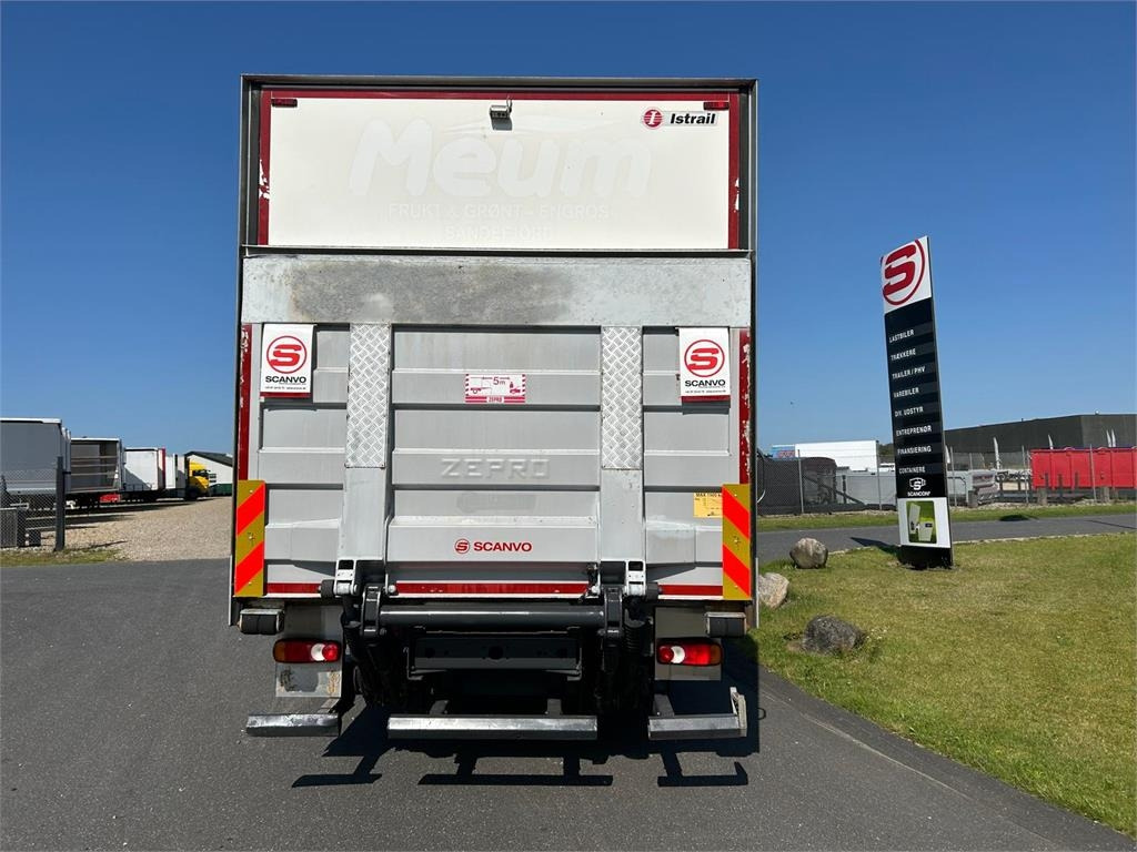 Volvo FL 280 (12 ton) Dobbelt compartment - Koelwagen vrachtwagen: afbeelding 4 Volvo FL 280 (12 ton) Dobbelt compartment - Koelwagen vrachtwagen: afbeelding 4