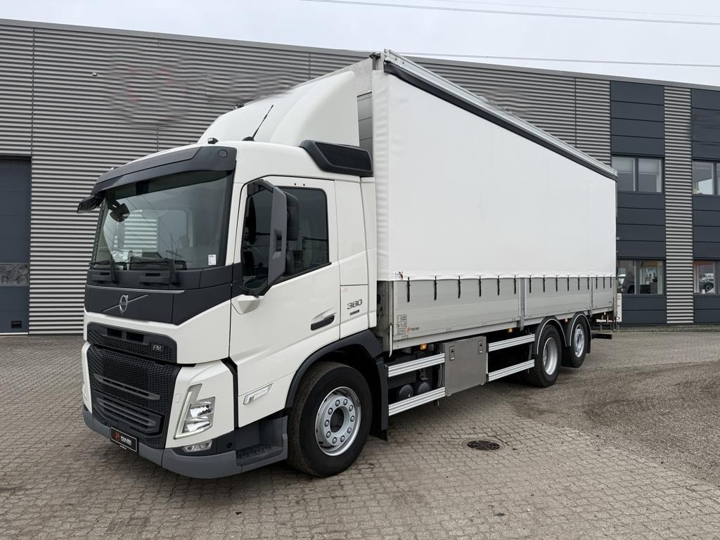 Volvo FM380 - Schuifzeilen vrachtwagen: afbeelding 2 Volvo FM380 - Schuifzeilen vrachtwagen: afbeelding 2