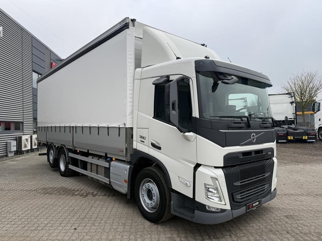 Volvo FM380 - Schuifzeilen vrachtwagen: afbeelding 1 Volvo FM380 - Schuifzeilen vrachtwagen: afbeelding 1