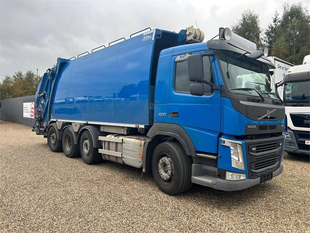 Volvo FM420 8x2*6 Trippel NTM 25m3 - Vuilniswagen: afbeelding 1 Volvo FM420 8x2*6 Trippel NTM 25m3 - Vuilniswagen: afbeelding 1