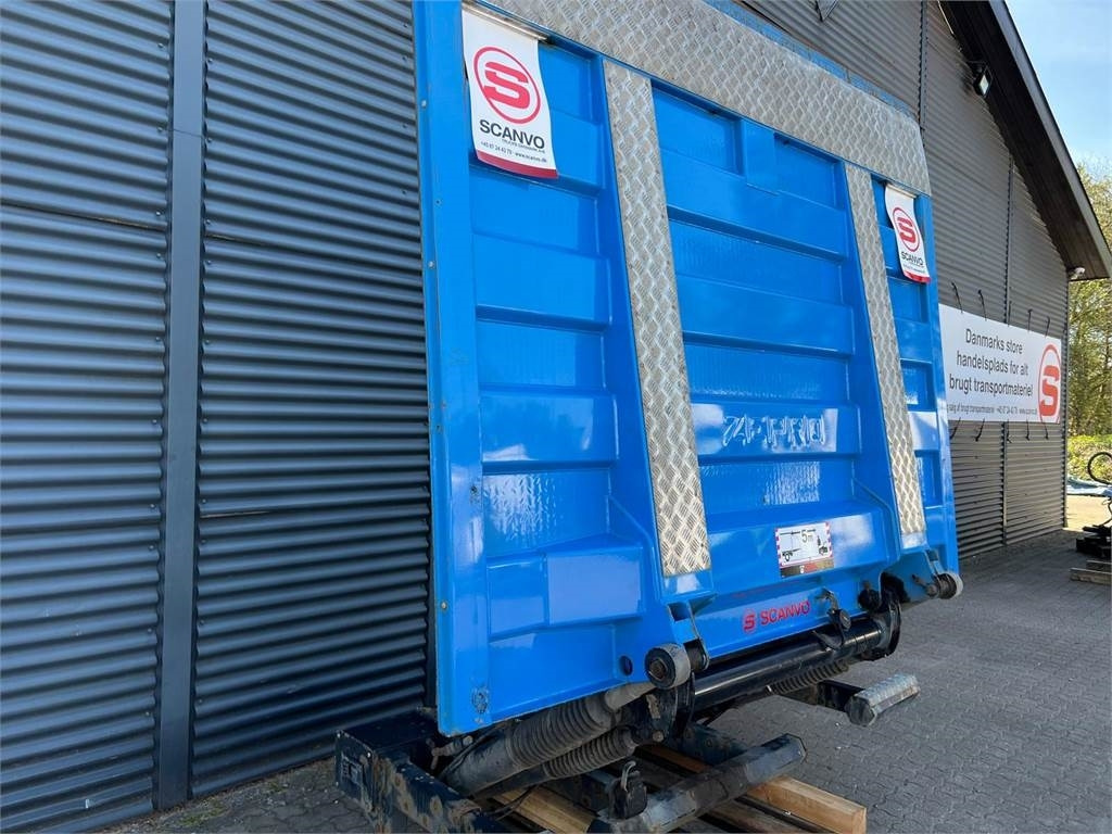 Zepro Z2500-150 MA lift - Laadklep voor Bouwmachine: afbeelding 1 Zepro Z2500-150 MA lift - Laadklep voor Bouwmachine: afbeelding 1