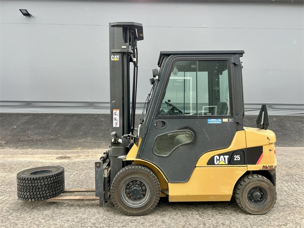CAT DP 25 NT - Diesel heftruck: afbeelding 1 CAT DP 25 NT - Diesel heftruck: afbeelding 1