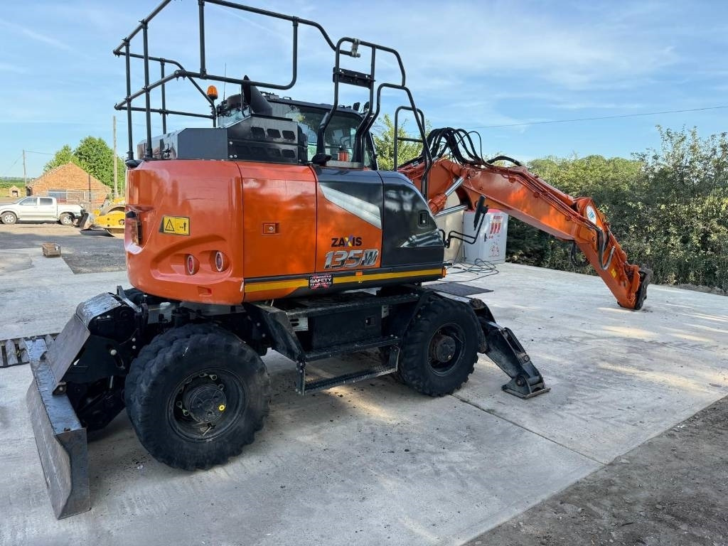 Hitachi ZX 135 W-7 - Mobiele graafmachine: afbeelding 3 Hitachi ZX 135 W-7 - Mobiele graafmachine: afbeelding 3
