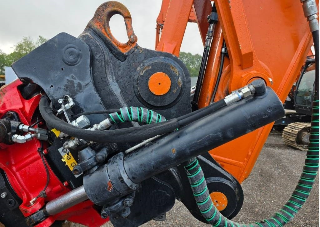 Hitachi ZX 225 US R LC-6 - Rupsgraafmachine: afbeelding 5 Hitachi ZX 225 US R LC-6 - Rupsgraafmachine: afbeelding 5