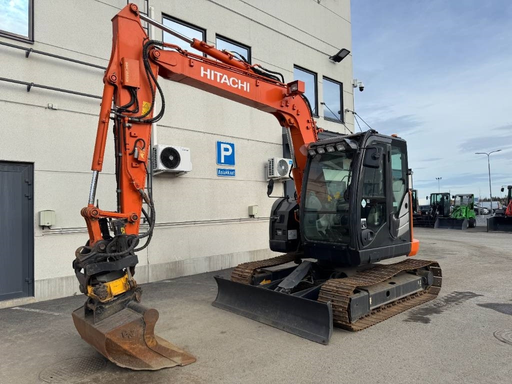 Hitachi ZX 85 US-5 Pyörittäjä, 3-Kauhaa - Minigraafmachine: afbeelding 2 Hitachi ZX 85 US-5 Pyörittäjä, 3-Kauhaa - Minigraafmachine: afbeelding 2