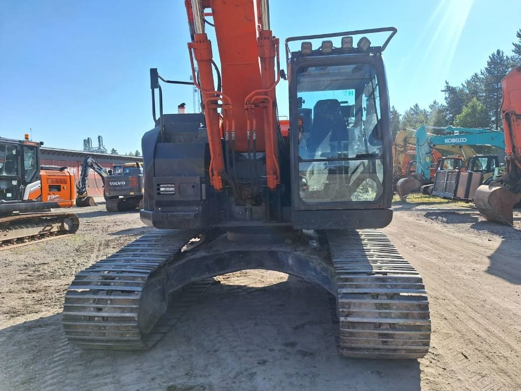 Hitachi ZX225USLC-5 - Rupsgraafmachine: afbeelding 4 Hitachi ZX225USLC-5 - Rupsgraafmachine: afbeelding 4