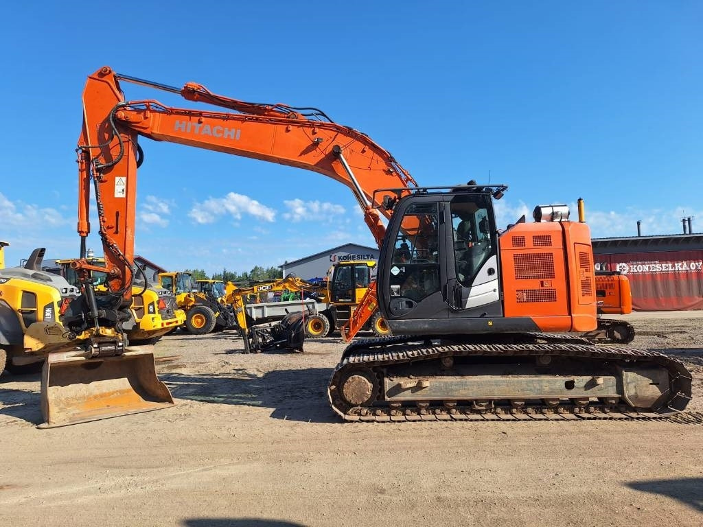 Hitachi ZX225USLC-5 - Rupsgraafmachine: afbeelding 1 Hitachi ZX225USLC-5 - Rupsgraafmachine: afbeelding 1