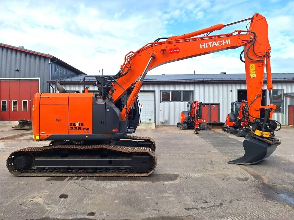 Hitachi ZX225USLC-5 PYÖRITTÄJÄLLÄ - Rupsgraafmachine: afbeelding 5 Hitachi ZX225USLC-5 PYÖRITTÄJÄLLÄ - Rupsgraafmachine: afbeelding 5