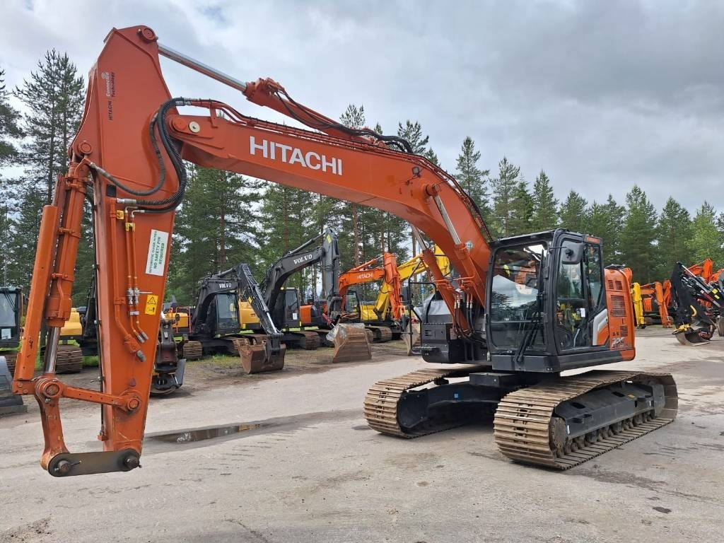 Hitachi ZX225USLC-7 - Rupsgraafmachine: afbeelding 3 Hitachi ZX225USLC-7 - Rupsgraafmachine: afbeelding 3