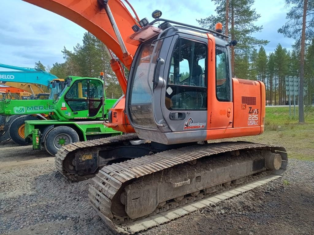 Hitachi ZX225USR KALLISTAJALLA - Rupsgraafmachine: afbeelding 2 Hitachi ZX225USR KALLISTAJALLA - Rupsgraafmachine: afbeelding 2