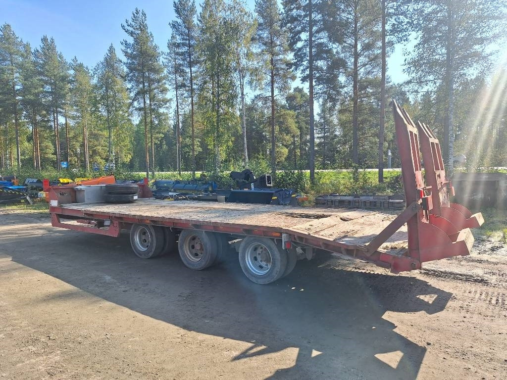 JPM TRAKTORILAVETTI 27tn 3-akselinen - Dieplader aanhangwagen: afbeelding 4 JPM TRAKTORILAVETTI 27tn 3-akselinen - Dieplader aanhangwagen: afbeelding 4