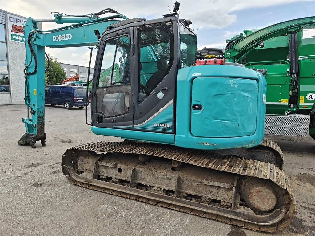 Kobelco SK140SRLC-3 TUKISUKSILLA - Rupsgraafmachine: afbeelding 3 Kobelco SK140SRLC-3 TUKISUKSILLA - Rupsgraafmachine: afbeelding 3