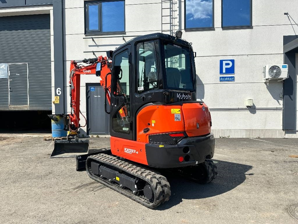 Kubota KX037-4 PYÖRITTÄJÄLLÄ - Minigraafmachine: afbeelding 2 Kubota KX037-4 PYÖRITTÄJÄLLÄ - Minigraafmachine: afbeelding 2