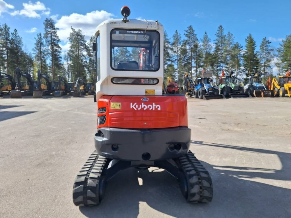 Kubota MYYTY! SOLD! U35-3A PYÖRITTÄJÄLLÄ - Minigraafmachine: afbeelding 3 Kubota MYYTY! SOLD! U35-3A PYÖRITTÄJÄLLÄ - Minigraafmachine: afbeelding 3
