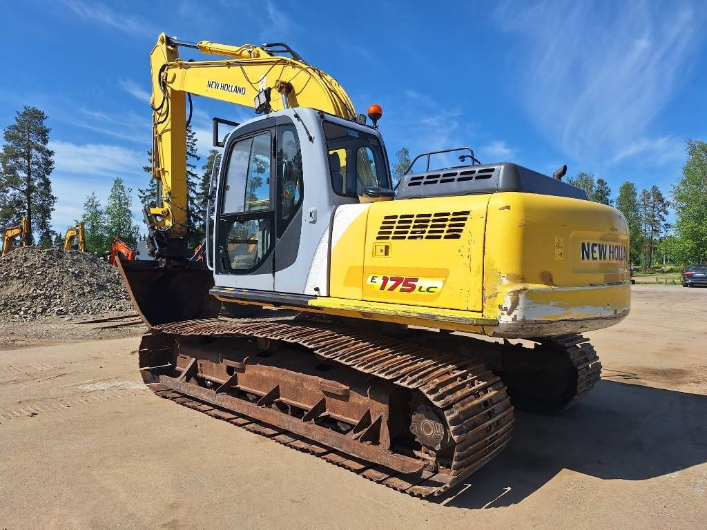 New Holland E175LC KALLISTAJALLA - Rupsgraafmachine: afbeelding 2 New Holland E175LC KALLISTAJALLA - Rupsgraafmachine: afbeelding 2