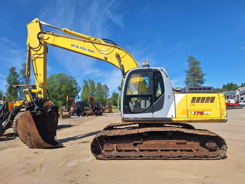 New Holland E175LC KALLISTAJALLA - Rupsgraafmachine: afbeelding 1 New Holland E175LC KALLISTAJALLA - Rupsgraafmachine: afbeelding 1
