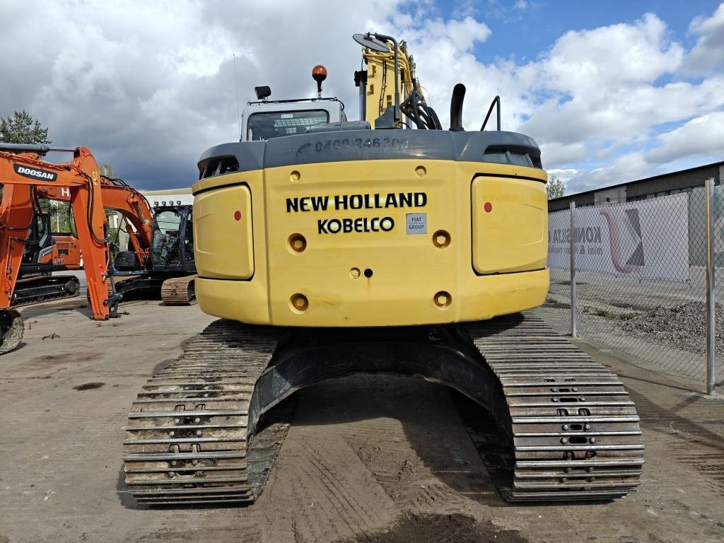 New Holland E225BSR ENGCONILLA - Rupsgraafmachine: afbeelding 4 New Holland E225BSR ENGCONILLA - Rupsgraafmachine: afbeelding 4