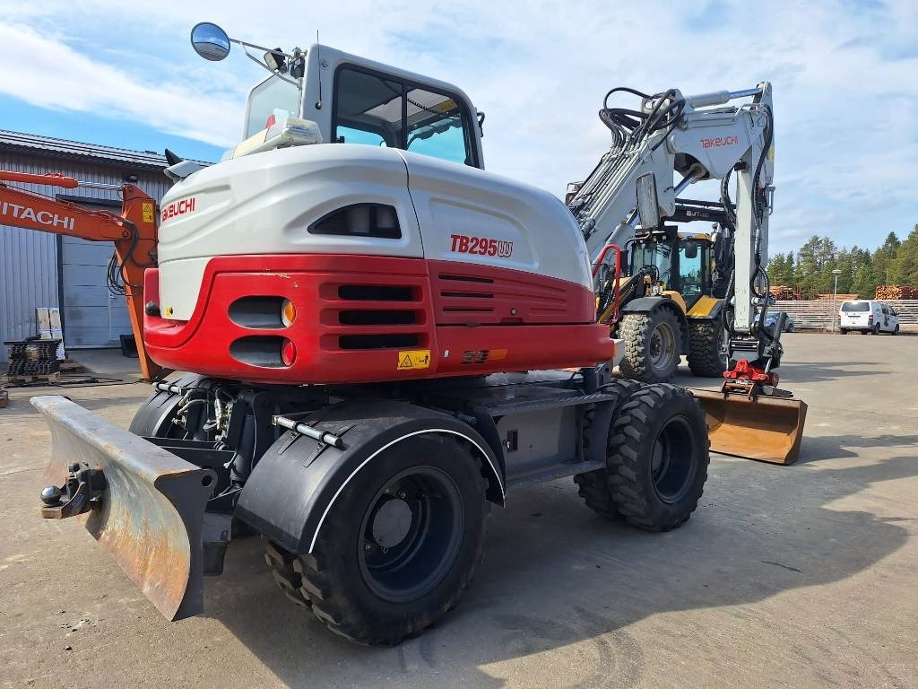 Takeuchi TB295W KÄRRY, PYÖRITTÄJÄ, 5-KAUHAA - Mobiele graafmachine: afbeelding 4 Takeuchi TB295W KÄRRY, PYÖRITTÄJÄ, 5-KAUHAA - Mobiele graafmachine: afbeelding 4