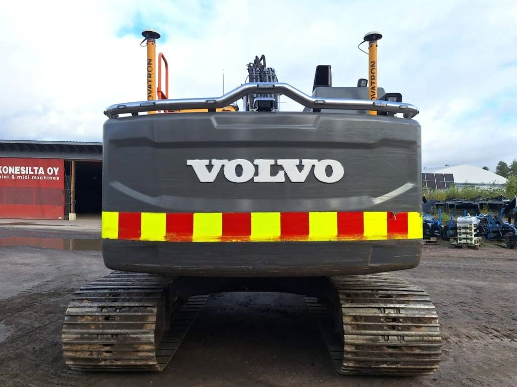 Volvo EC220EL HUIPPUVARUSTEILLA - Rupsgraafmachine: afbeelding 3 Volvo EC220EL HUIPPUVARUSTEILLA - Rupsgraafmachine: afbeelding 3