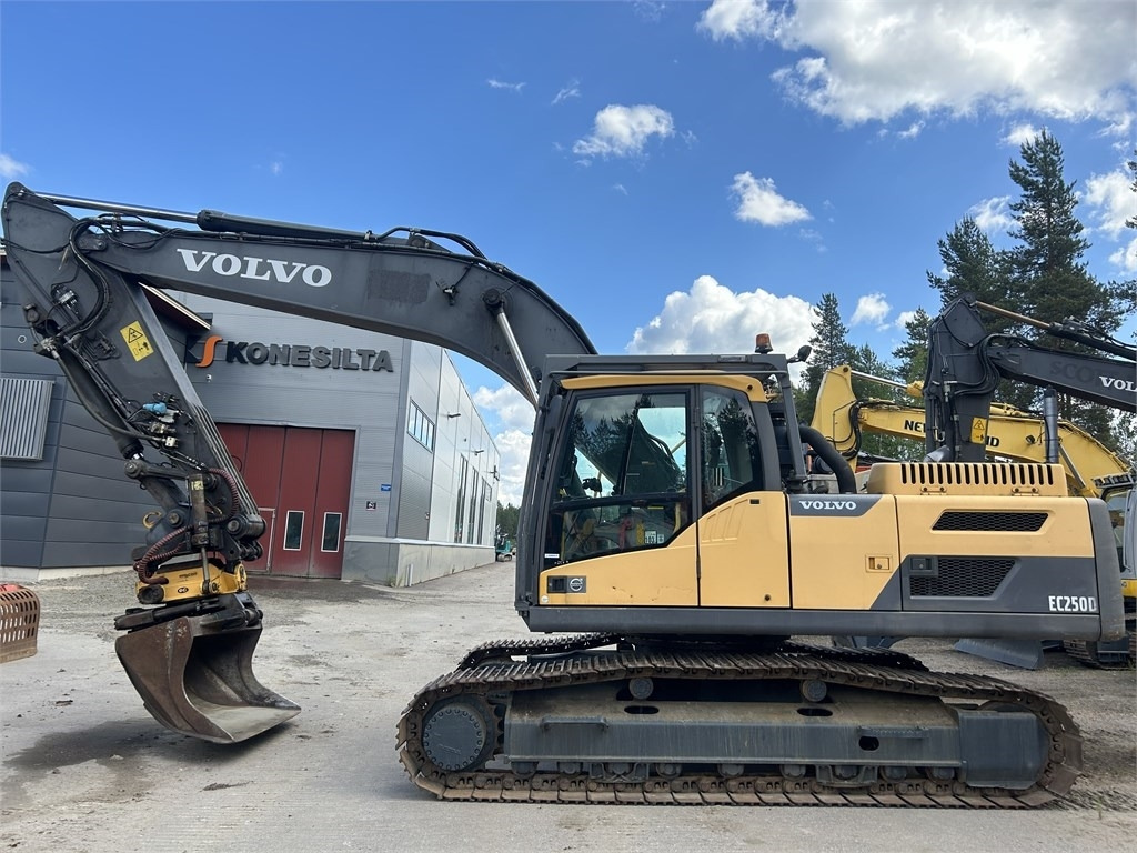Volvo EC250DNL PYÖRITTÄJÄLLÄ - Rupsgraafmachine: afbeelding 1 Volvo EC250DNL PYÖRITTÄJÄLLÄ - Rupsgraafmachine: afbeelding 1