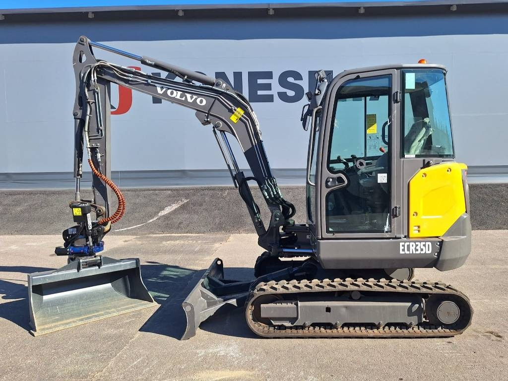 Volvo EC35D PYÖRITTÄJÄLLÄ - Minigraafmachine: afbeelding 1 Volvo EC35D PYÖRITTÄJÄLLÄ - Minigraafmachine: afbeelding 1