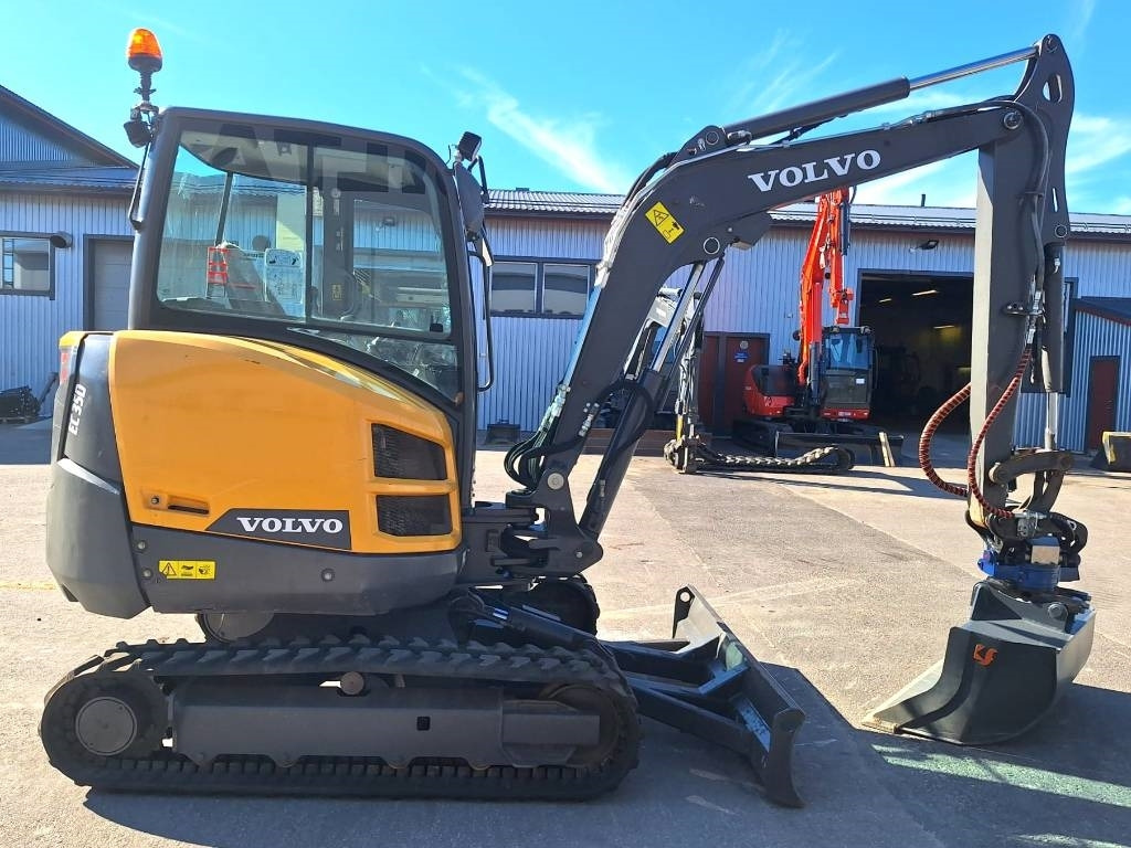Volvo EC35D PYÖRITTÄJÄLLÄ - Minigraafmachine: afbeelding 5 Volvo EC35D PYÖRITTÄJÄLLÄ - Minigraafmachine: afbeelding 5