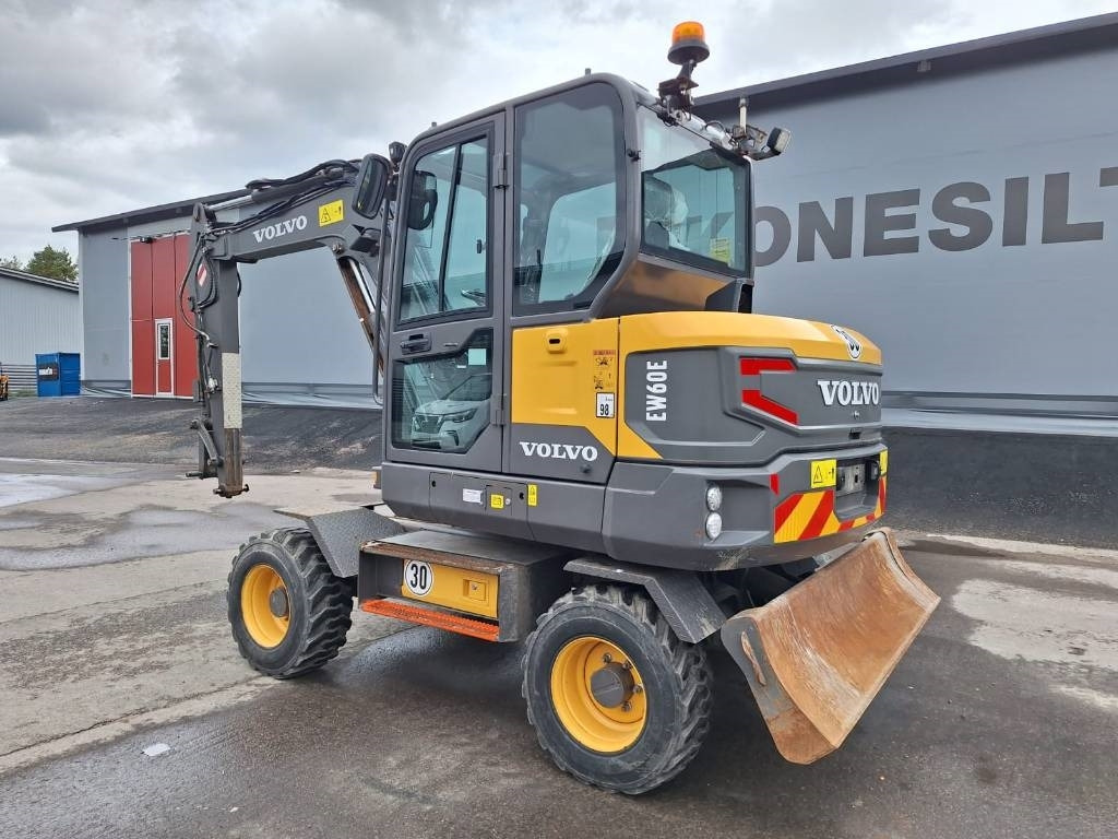 Volvo EW60E VÄHÄN AJETTU - Mobiele graafmachine: afbeelding 2 Volvo EW60E VÄHÄN AJETTU - Mobiele graafmachine: afbeelding 2