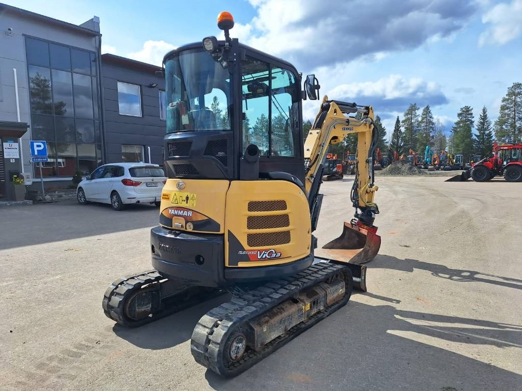 Yanmar ViO33-U PYÖRITTÄJÄLLÄ - Minigraafmachine: afbeelding 3 Yanmar ViO33-U PYÖRITTÄJÄLLÄ - Minigraafmachine: afbeelding 3