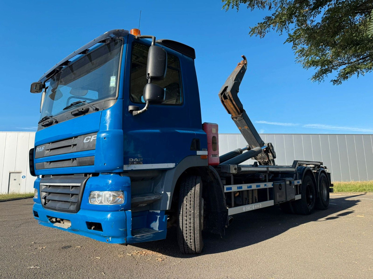 DAF CF85.360. Klima. E5. VDL. Tempomat - Haakarmsysteem vrachtwagen: afbeelding 1 DAF CF85.360. Klima. E5. VDL. Tempomat - Haakarmsysteem vrachtwagen: afbeelding 1