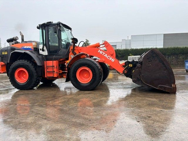 Hitachi ZW220-6. Hochkippschaufel. Wage. - Wiellader: afbeelding 4 Hitachi ZW220-6. Hochkippschaufel. Wage. - Wiellader: afbeelding 4