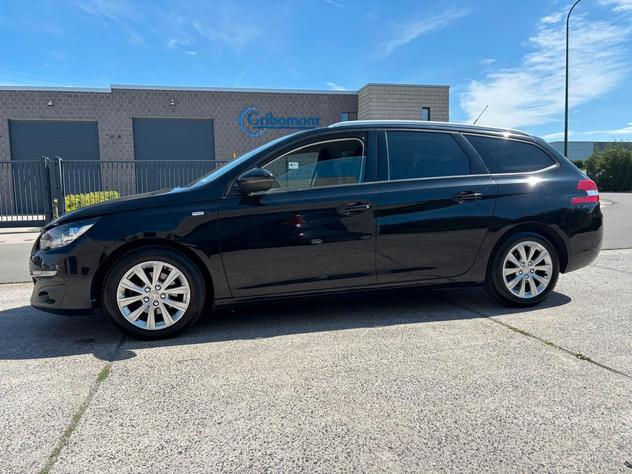 Peugeot 308 Klima. Kamera. Navi. Tempomat - Personenwagen: afbeelding 2 Peugeot 308 Klima. Kamera. Navi. Tempomat - Personenwagen: afbeelding 2