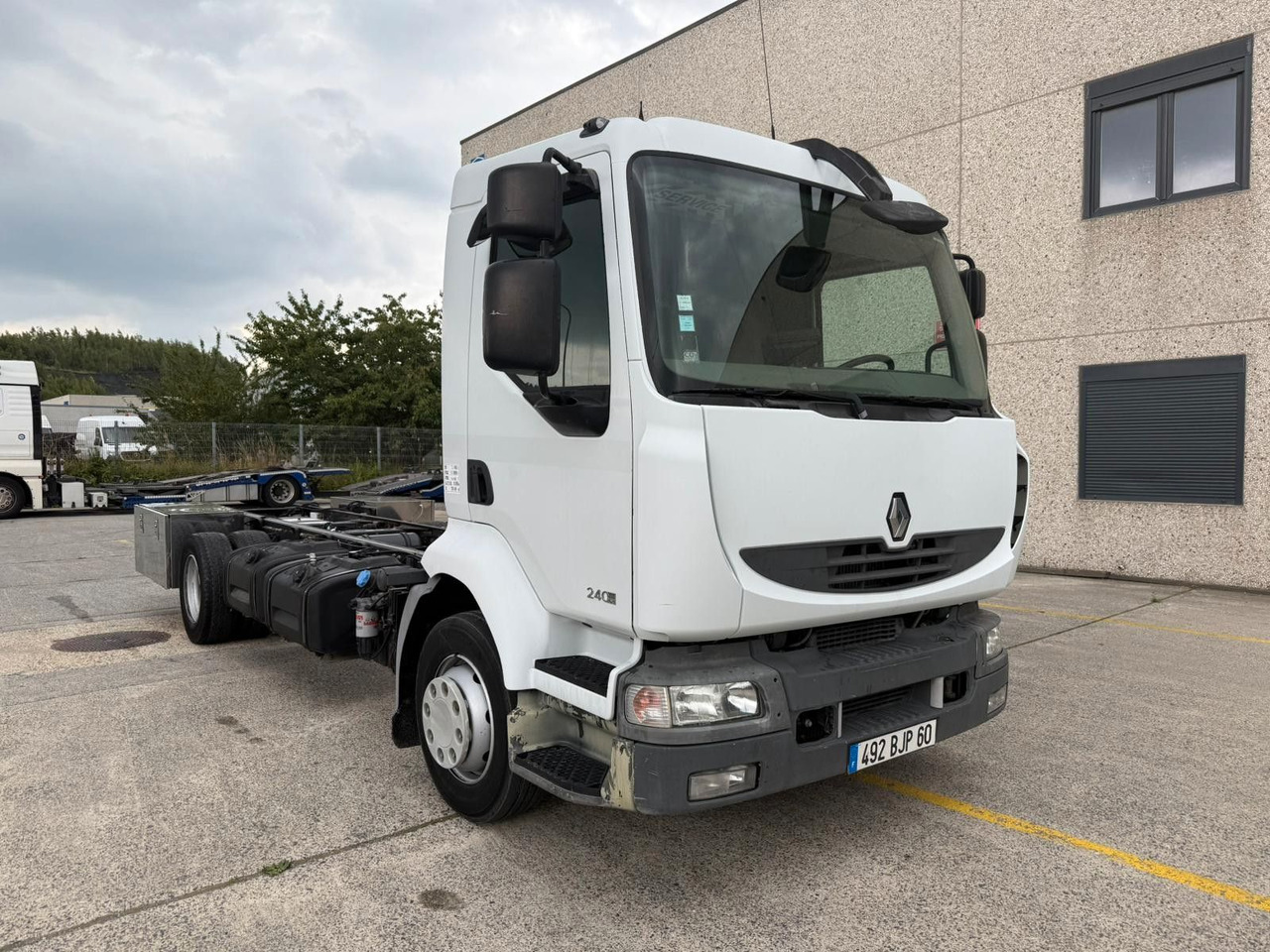 Renault Midlum 240dXi. Klima. 225.000km. - Chassis vrachtwagen: afbeelding 2 Renault Midlum 240dXi. Klima. 225.000km. - Chassis vrachtwagen: afbeelding 2