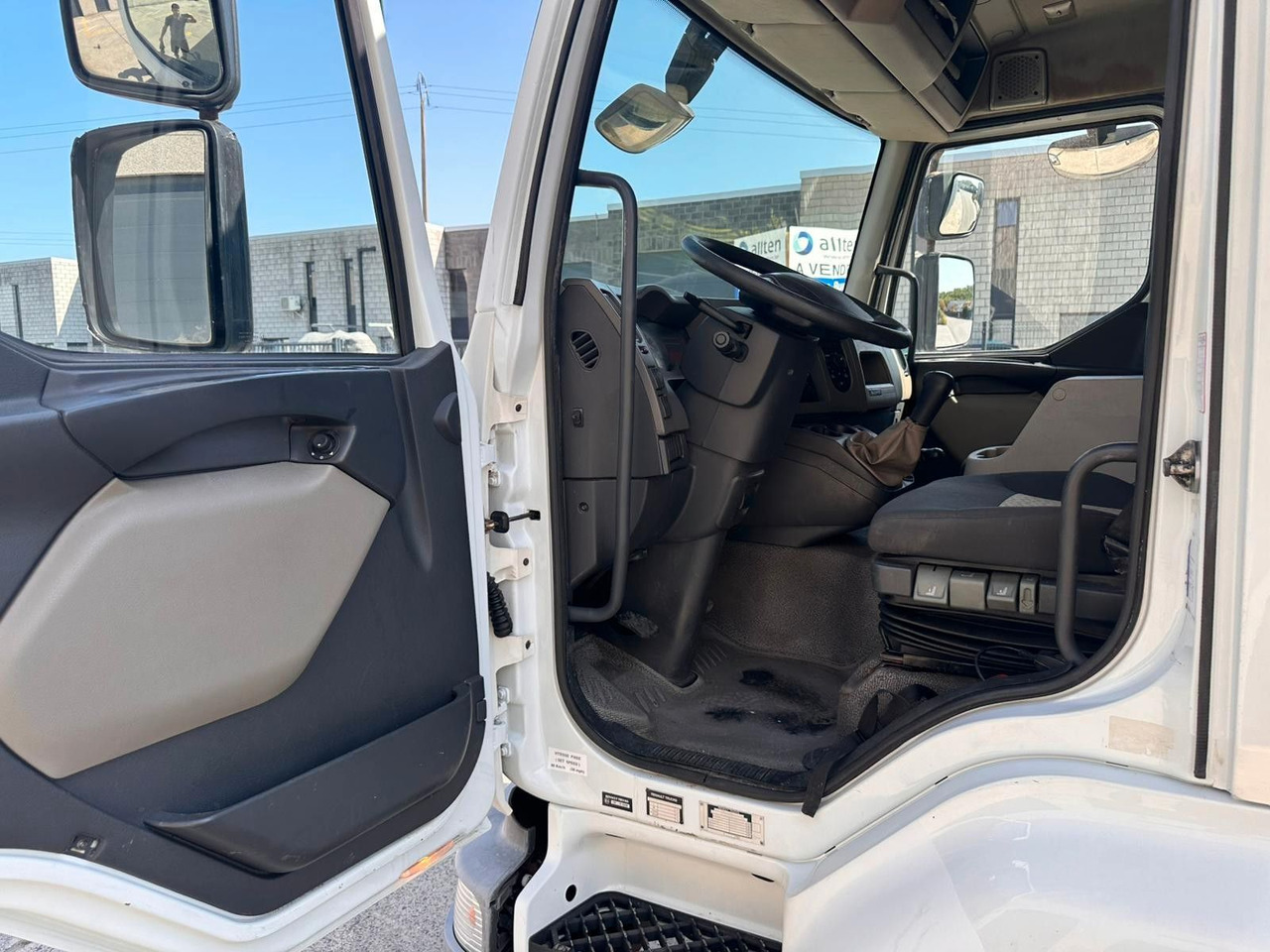 Schuifzeilen vrachtwagen Renault Midlum dXi220-12. Klima.: afbeelding 12