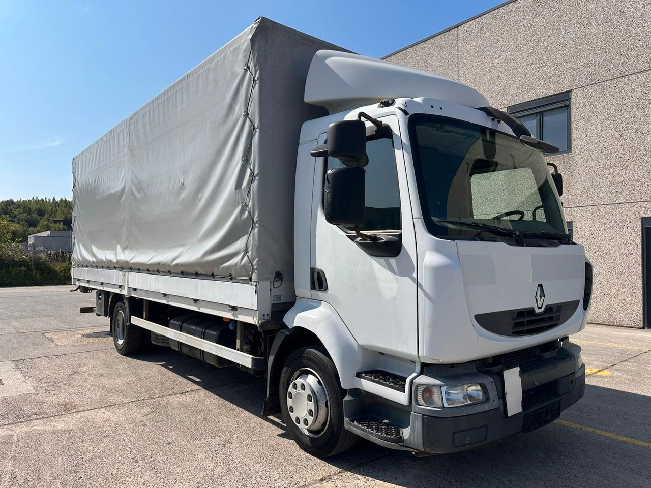 Renault Midlum dXi220-12. Klima. - Schuifzeilen vrachtwagen: afbeelding 4 Renault Midlum dXi220-12. Klima. - Schuifzeilen vrachtwagen: afbeelding 4