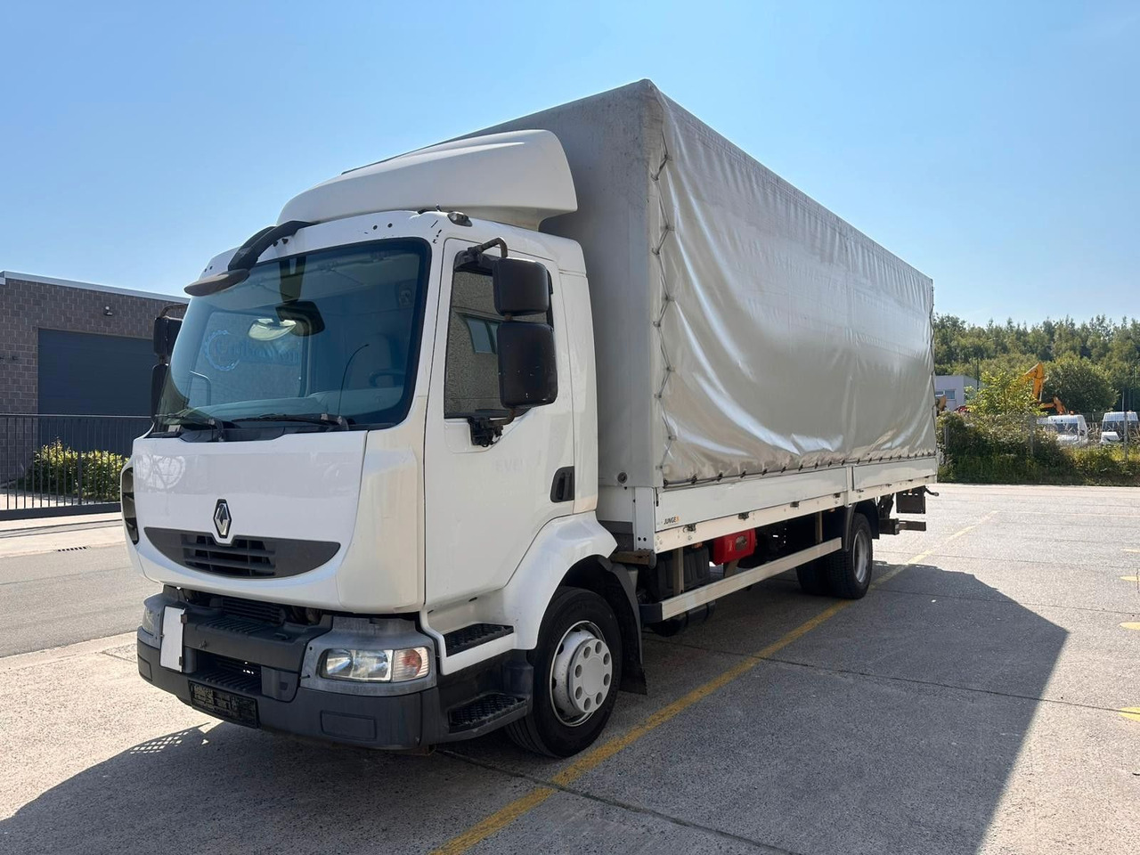 Renault Midlum dXi220-12. Klima. - Schuifzeilen vrachtwagen: afbeelding 3 Renault Midlum dXi220-12. Klima. - Schuifzeilen vrachtwagen: afbeelding 3