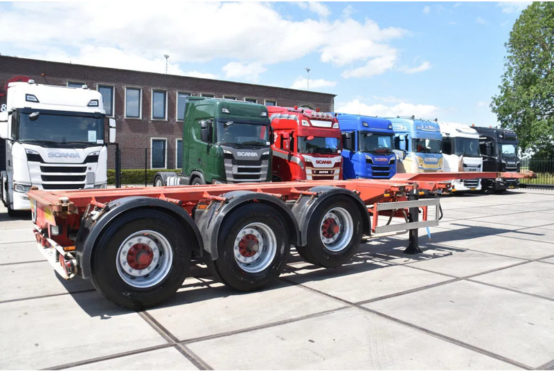 Nooteboom containerchassis - LIFT AXLE - DISC BRAKES - BPW AXLES - 2 x EXTENDABLE - - Containertransporter/ Wissellaadbak oplegger: afbeelding 2 Nooteboom containerchassis - LIFT AXLE - DISC BRAKES - BPW AXLES - 2 x EXTENDABLE - - Containertransporter/ Wissellaadbak oplegger: afbeelding 2