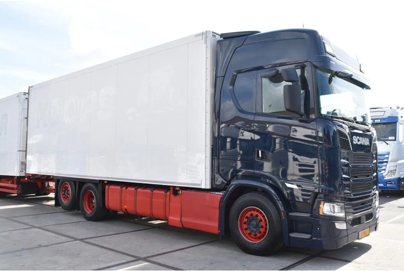 Scania S520 V8 NGS 6x2*4NB - THERMO KING - RETARDER - FULL AIR - WHEELBASE: 515 CM - LED LIGHTS - TOP CONDITION - - Koelwagen vrachtwagen: afbeelding 2 Scania S520 V8 NGS 6x2*4NB - THERMO KING - RETARDER - FULL AIR - WHEELBASE: 515 CM - LED LIGHTS - TOP CONDITION - - Koelwagen vrachtwagen: afbeelding 2