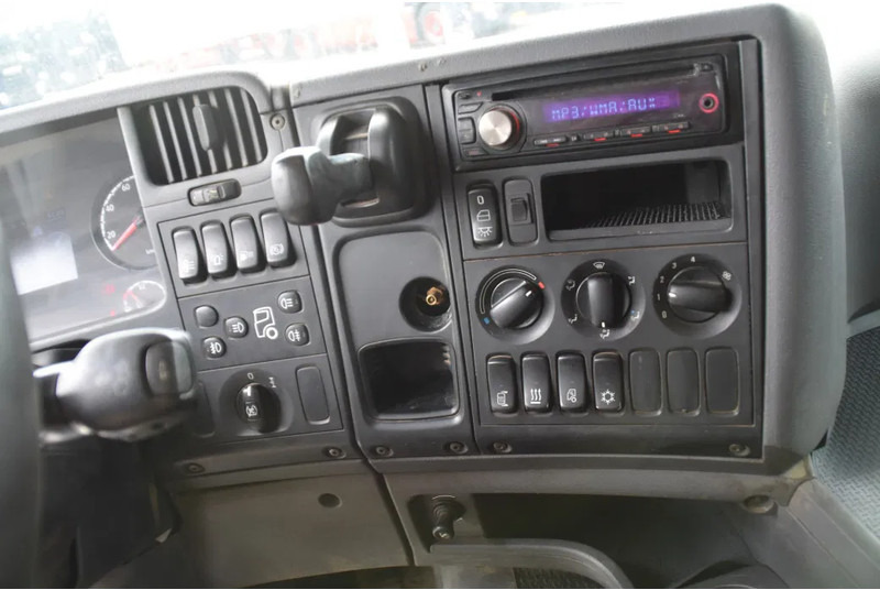 Scania G400 HL 4x2 - RETARDER - 952 TKM - AIRCO - HYDRAULIC SYSTEM - PTO - - Trekker: afbeelding 5 Scania G400 HL 4x2 - RETARDER - 952 TKM - AIRCO - HYDRAULIC SYSTEM - PTO - - Trekker: afbeelding 5