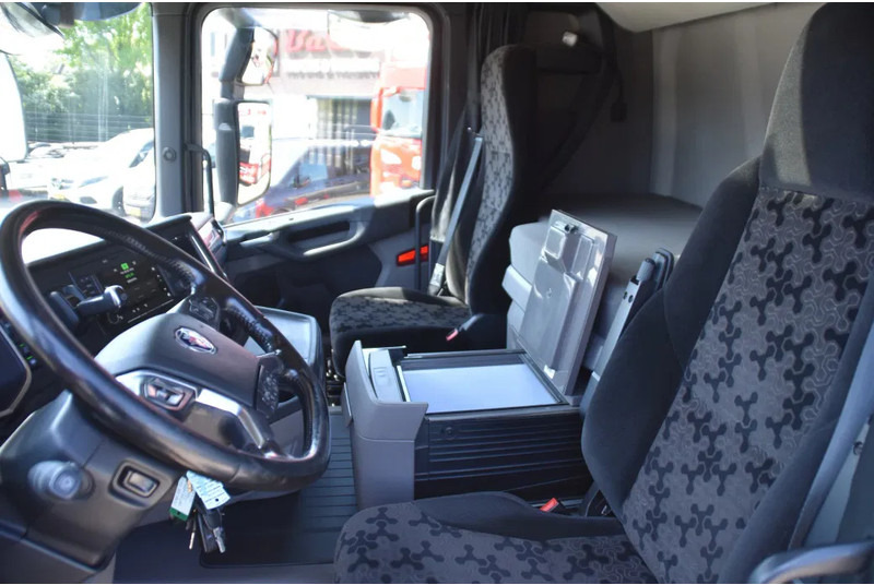 Scania R450 NGS 4x2 - RETARDER - ACC - 709 TKM - PARK. AIRCO - 4 POINT AIRSUSP. REAR - 2 x FUEL TANKS - LED LIGHTS - - Trekker: afbeelding 5 Scania R450 NGS 4x2 - RETARDER - ACC - 709 TKM - PARK. AIRCO - 4 POINT AIRSUSP. REAR - 2 x FUEL TANKS - LED LIGHTS - - Trekker: afbeelding 5
