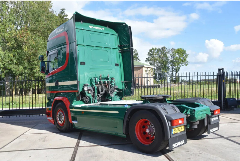 Scania R450 TL 4x2 - SCR ONLY - SPECIAL INTERIOR - TV - 2 x FUEL TANKS - 4 POINT AIR SUSP. REAR - EXCELLENT CONDITION - - Trekker: afbeelding 3 Scania R450 TL 4x2 - SCR ONLY - SPECIAL INTERIOR - TV - 2 x FUEL TANKS - 4 POINT AIR SUSP. REAR - EXCELLENT CONDITION - - Trekker: afbeelding 3