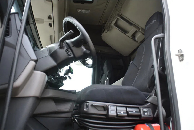 Scania S410 4x2EB MEGA 95 cm or 103 cm driving height - RETARDER - 822 TKM - FULL AIR - PARK. AIRCO - 2 x FUEL TANKS - TOP CONDITION - - Trekker: afbeelding 4 Scania S410 4x2EB MEGA 95 cm or 103 cm driving height - RETARDER - 822 TKM - FULL AIR - PARK. AIRCO - 2 x FUEL TANKS - TOP CONDITION - - Trekker: afbeelding 4