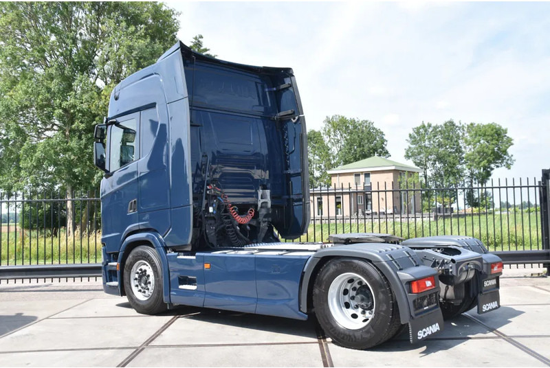 Scania S450 NGS 4x2NB - FULL AIR - 757 TKM - RETARDER - PARK. AIRCO - 2 x FUEL TANKS - TOP CONDITION - - Trekker: afbeelding 3 Scania S450 NGS 4x2NB - FULL AIR - 757 TKM - RETARDER - PARK. AIRCO - 2 x FUEL TANKS - TOP CONDITION - - Trekker: afbeelding 3