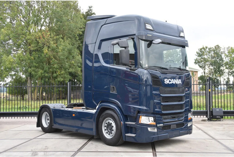 Scania S450 NGS 4x2NB - FULL AIR - RETARDER - ACC - PARK. AIRCO - 2 x FUEL TANKS - TOP CONDITION - - Trekker: afbeelding 1 Scania S450 NGS 4x2NB - FULL AIR - RETARDER - ACC - PARK. AIRCO - 2 x FUEL TANKS - TOP CONDITION - - Trekker: afbeelding 1