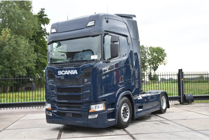 Scania S450 NGS 4x2NB - FULL AIR - RETARDER - ACC - PARK. AIRCO - 2 x FUEL TANKS - TOP CONDITION - - Trekker: afbeelding 2 Scania S450 NGS 4x2NB - FULL AIR - RETARDER - ACC - PARK. AIRCO - 2 x FUEL TANKS - TOP CONDITION - - Trekker: afbeelding 2
