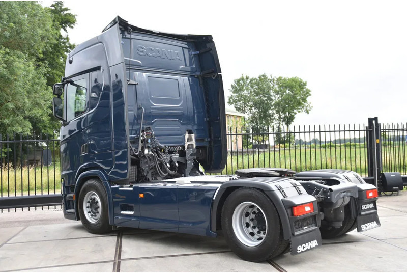 Scania S450 NGS 4x2NB - FULL AIR - RETARDER - ACC - PARK. AIRCO - 2 x FUEL TANKS - TOP CONDITION - - Trekker: afbeelding 3 Scania S450 NGS 4x2NB - FULL AIR - RETARDER - ACC - PARK. AIRCO - 2 x FUEL TANKS - TOP CONDITION - - Trekker: afbeelding 3