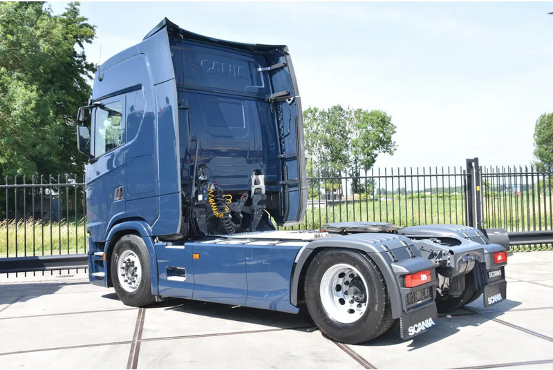 Scania S450 NGS 4x2NB - FULL AIR - RETARDER - ACC - PARK. AIRCO - 2 x FUEL TANKS - TOP CONDITION - - Trekker: afbeelding 3 Scania S450 NGS 4x2NB - FULL AIR - RETARDER - ACC - PARK. AIRCO - 2 x FUEL TANKS - TOP CONDITION - - Trekker: afbeelding 3